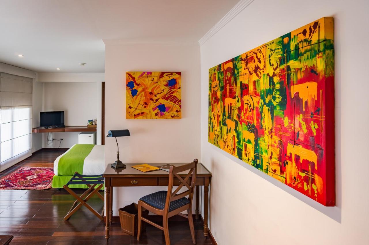 Hotel Emaus Bogotá Zimmer foto